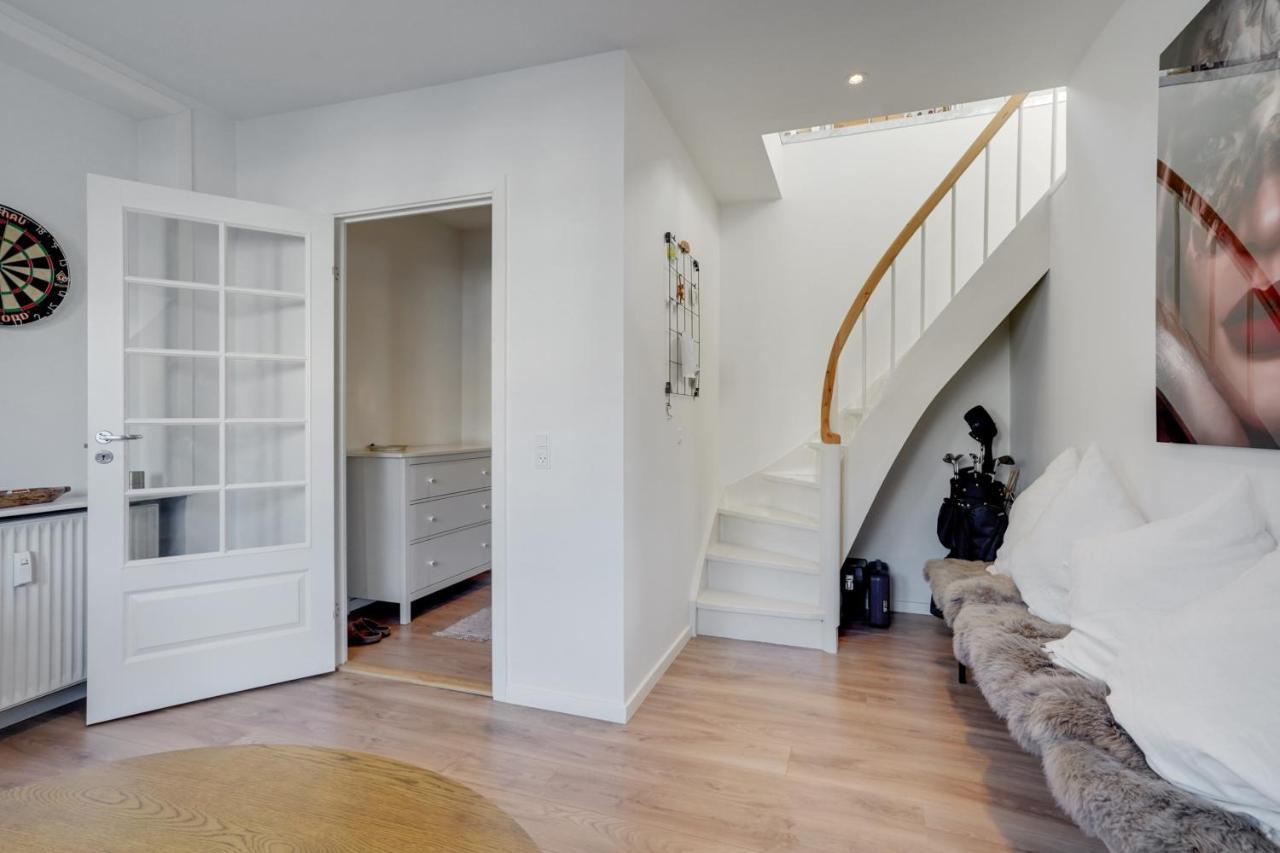 Bath Tub Penthouse In The City Aalborg Exterior foto