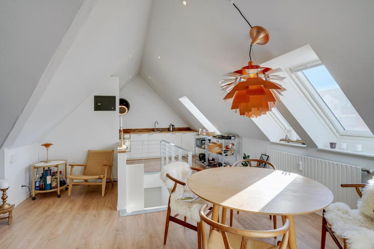 Bath Tub Penthouse In The City Aalborg Exterior foto